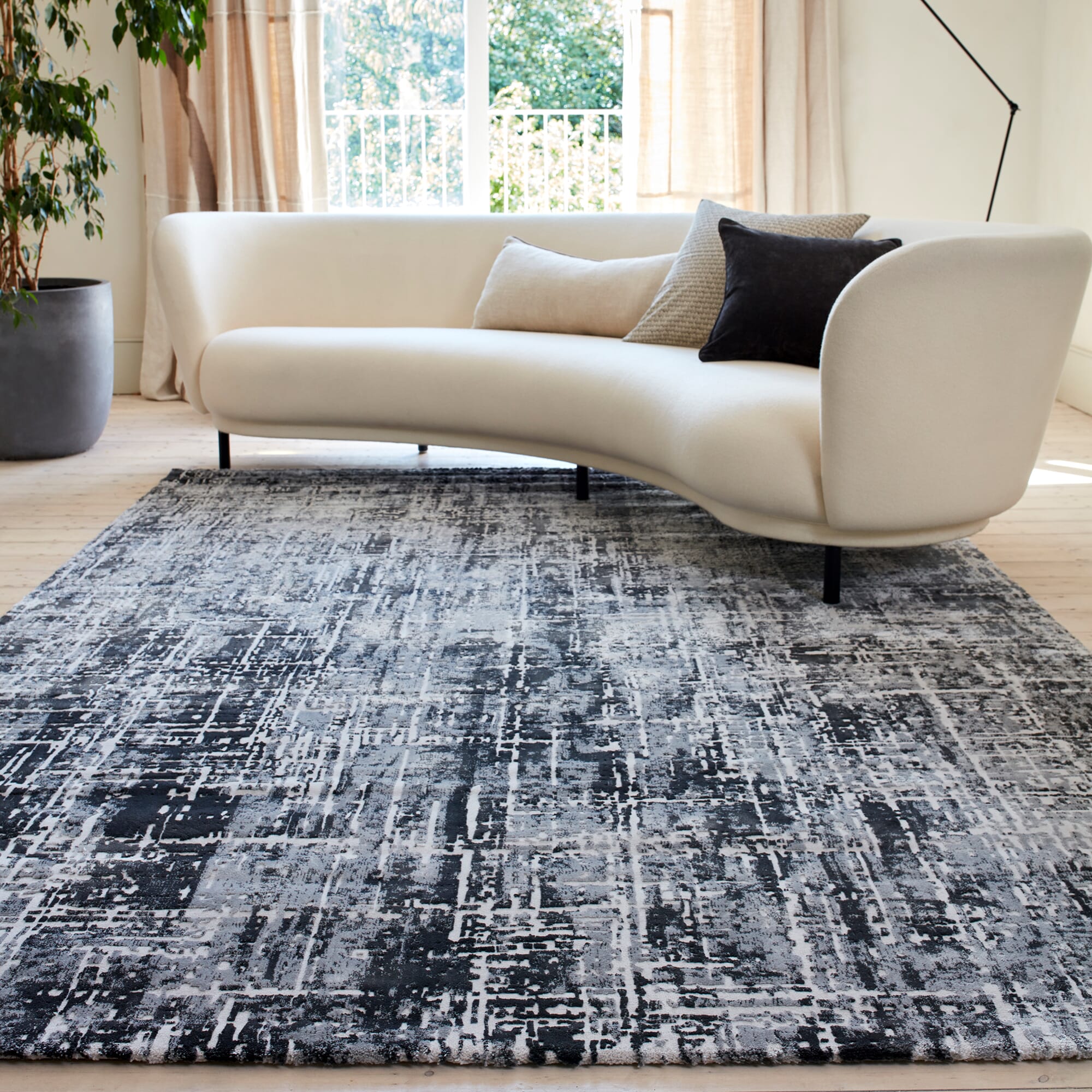 Kuza Abstract Black Rug