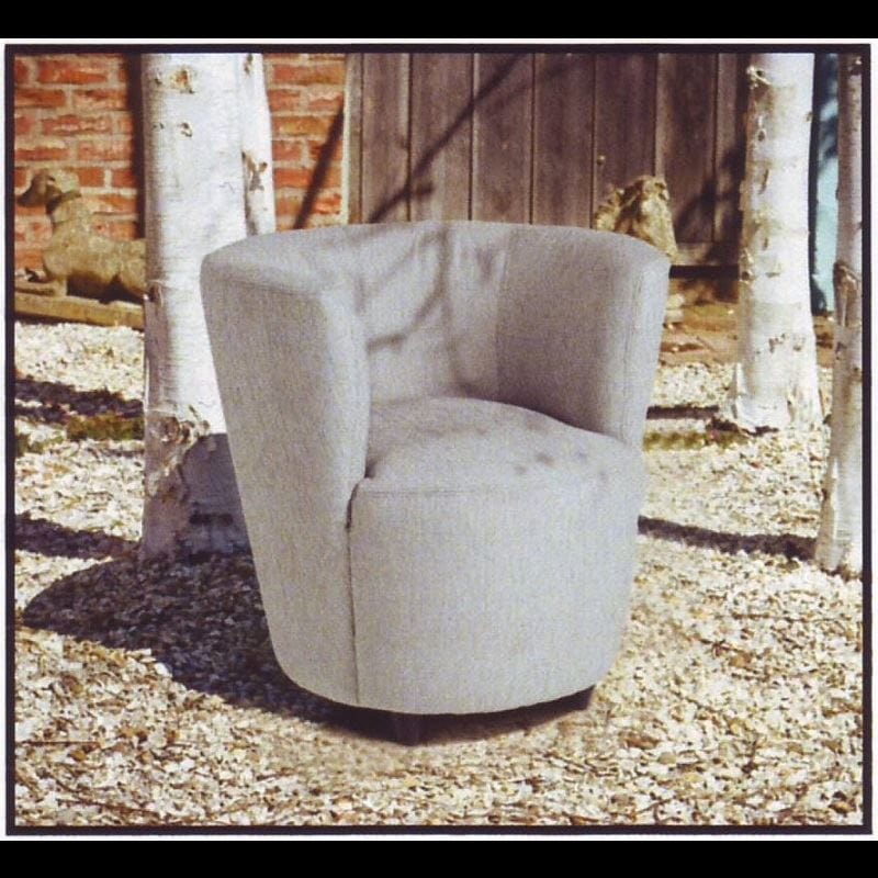 Elegant Modern Grey Sprung Fabric Armchair Tub Chair wooden feet Gb015