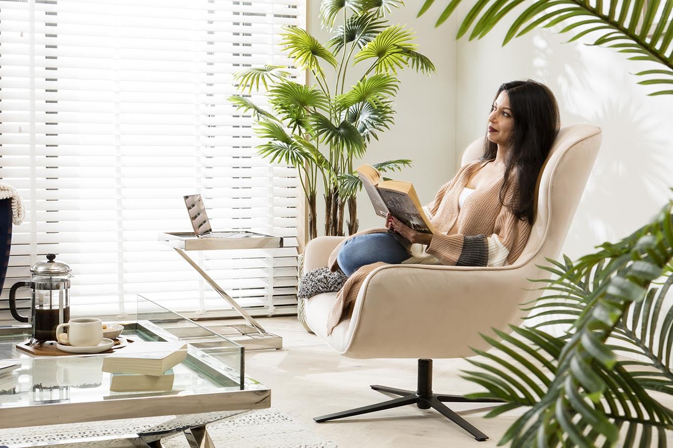 ExDisplay Quatropi Swivel Armchair Wingback Charcoal Grey Fabric & Black Metal Legs