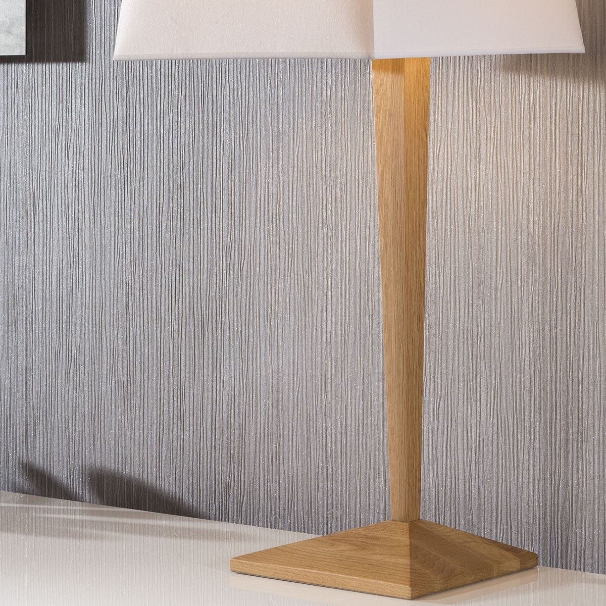 ExDisplay Stylish Elegant Modern Wooden side table lamp/light white shade tetra