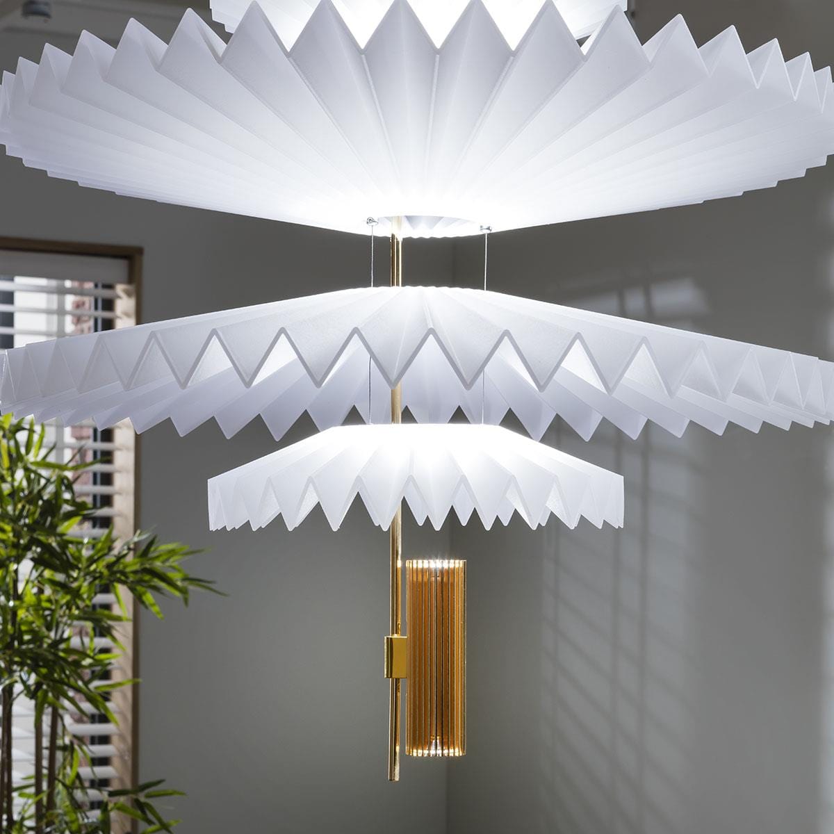 Luxury Retro-Inspired Ceiling Light - Luxury White & Gold Pendant 60cm