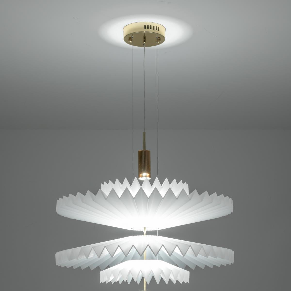 Luxury Retro-Inspired Ceiling Light - Luxury White & Gold Pendant 60cm