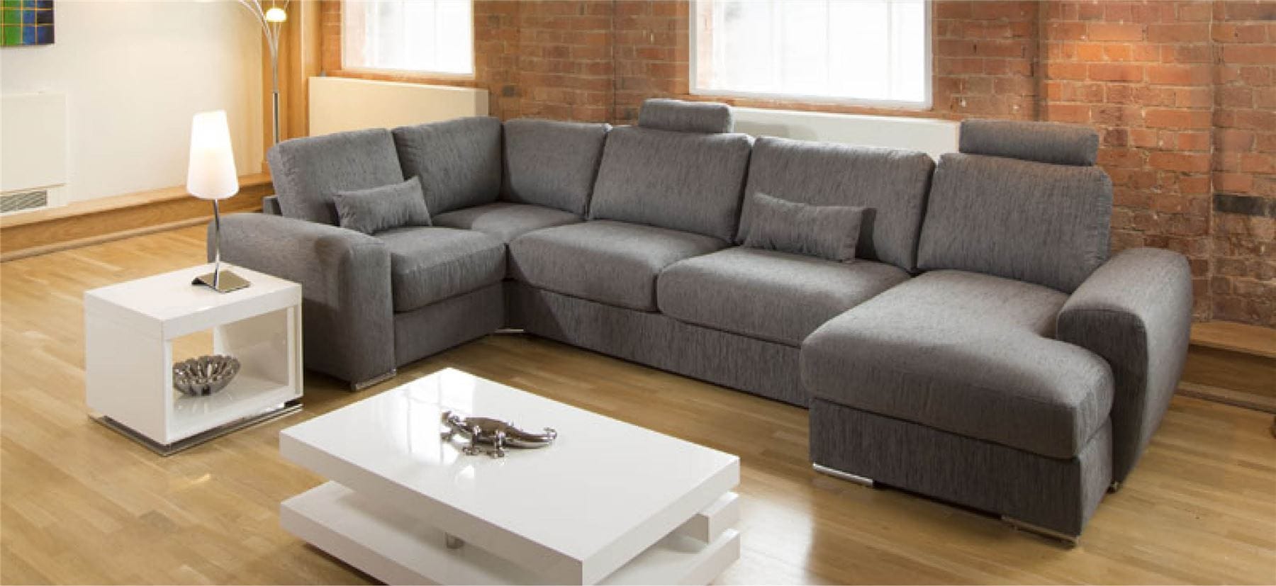 Massive Ultra Modern High Quality Sofa / Settee Corner Group Grande 13R