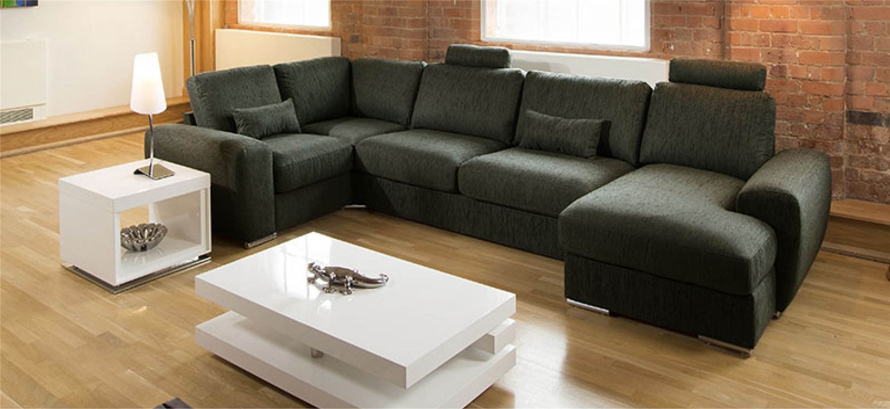 Massive Ultra Modern High Quality Sofa / Settee Corner Group Grande 13R