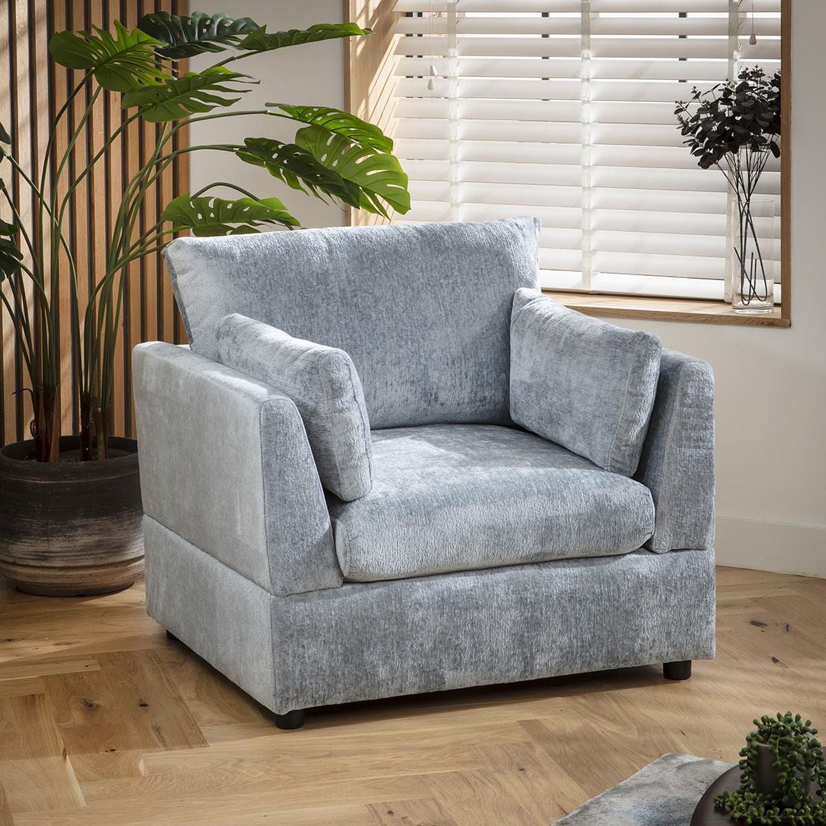 Sully Armchair Blue Chenille 96x89cm