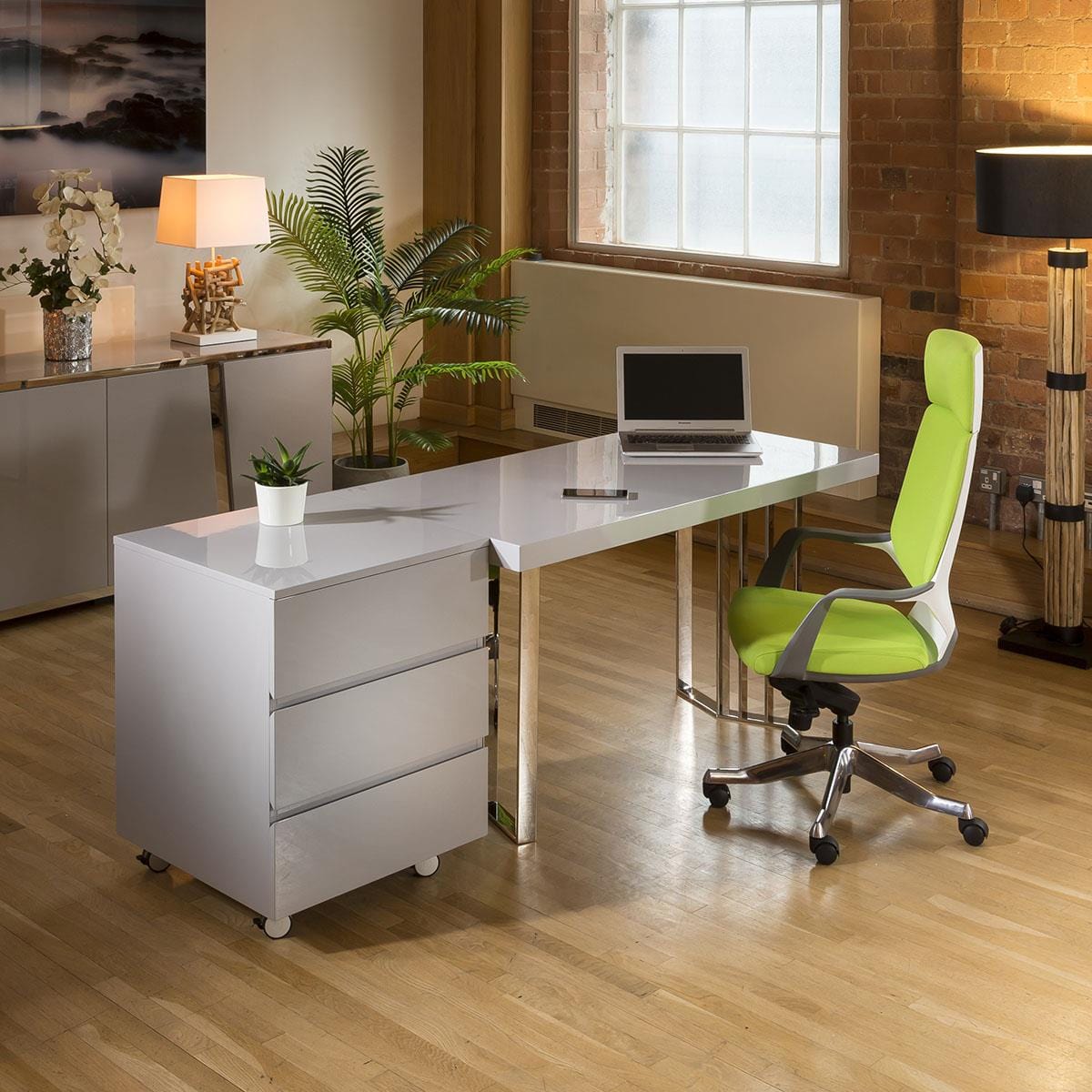 Quatropi Designer Linea Chest Of 3 Drawer Grey Gloss 3 Drawers & Wheels