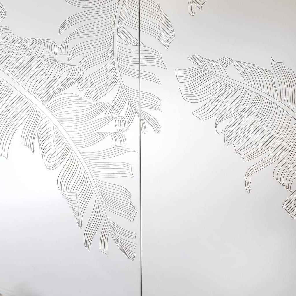 Quatropi Display Case 80cm Wide White - Handcarved Wood With Tropical Pattern