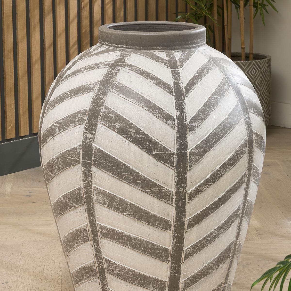 Quatropi Large White Zebra Vase 800 High 600 Wide