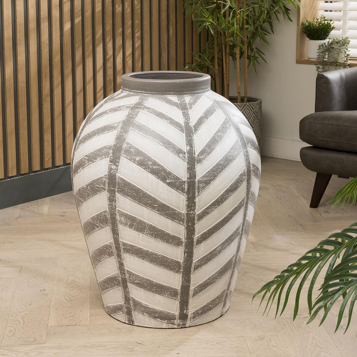 Quatropi Large White Zebra Vase 800 High 600 Wide