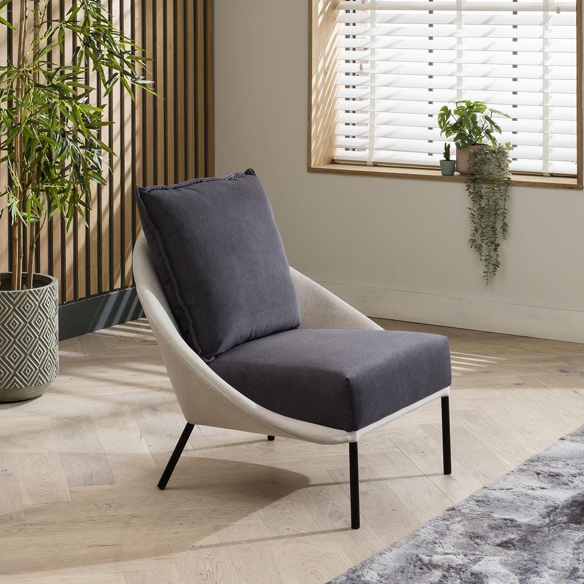 Quatropi Modern Accent Chair Soft-Touch Grey Fabric - Metal Legs