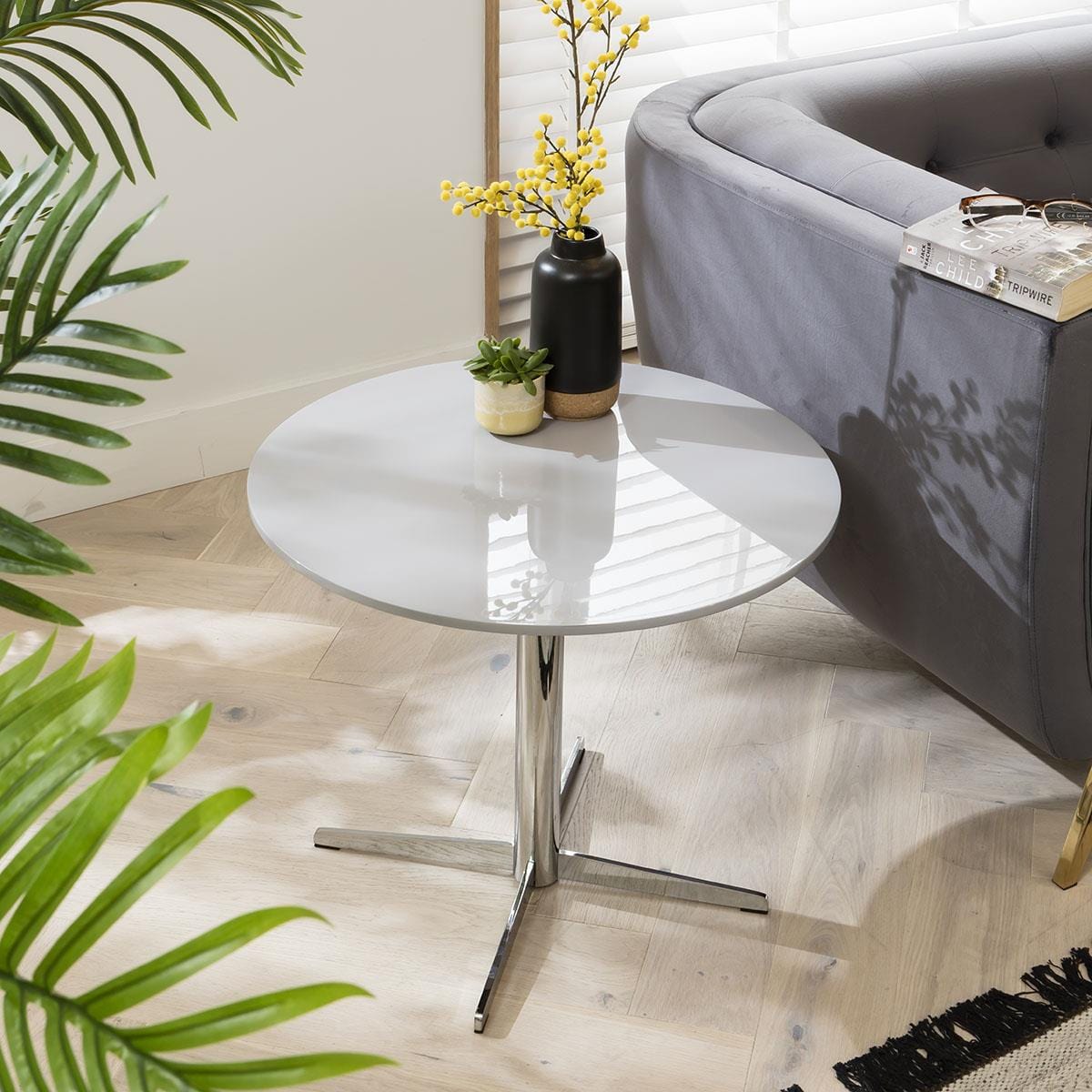 Quatropi Round Side Table Grey Gloss on Pedistal Base