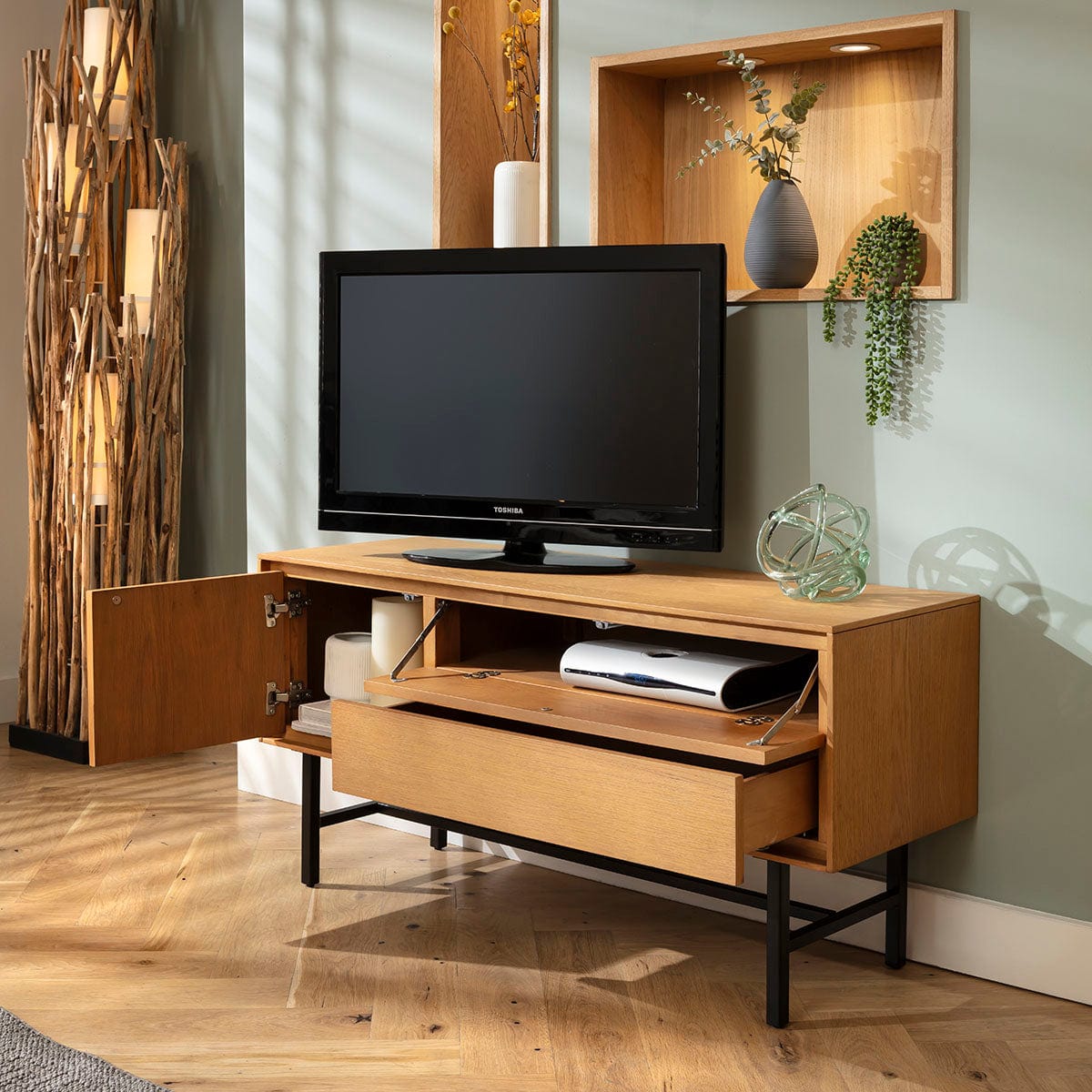 ExDisplay Grado Small TV Stand Cabinet Media Unit Light Wood 125cm